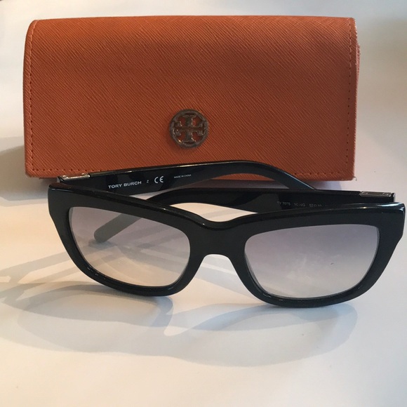 Tory Burch Accessories - Tory Burch Black Sunglasses